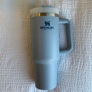 Stanley 40oz Quencher